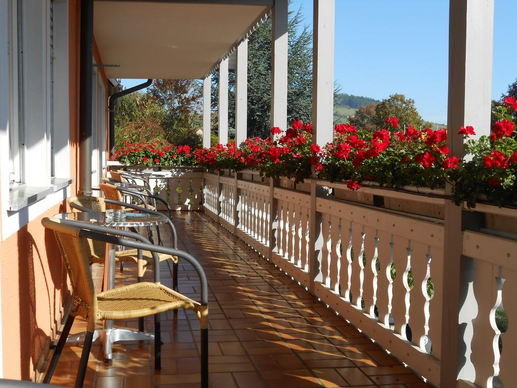 Landgasthof Schutzen Hotel Tengen Exterior foto