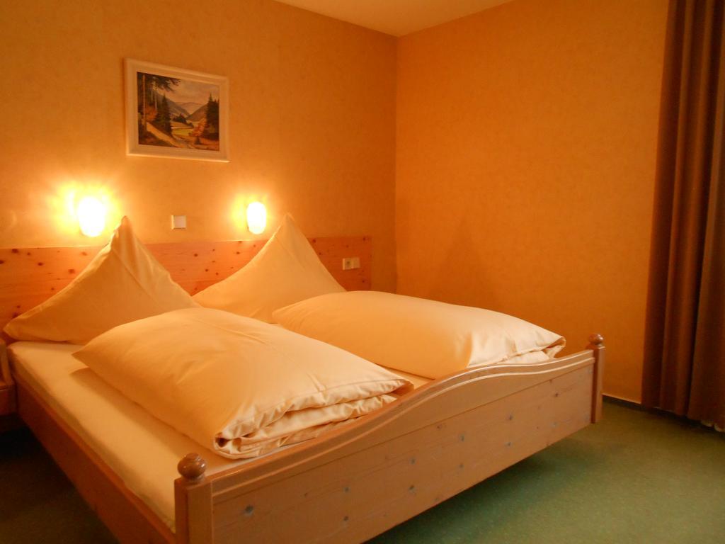 Landgasthof Schutzen Hotel Tengen Cameră foto